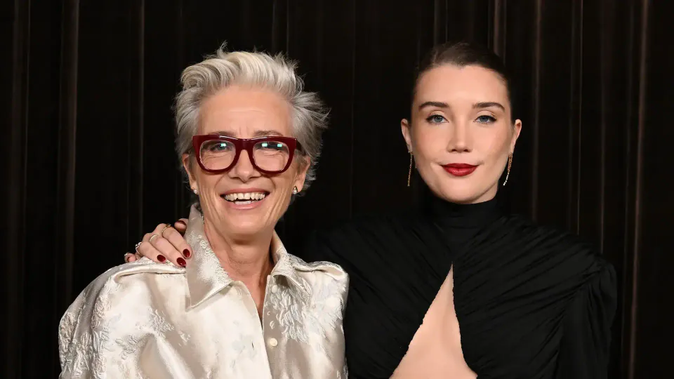 Emma Thompson kızı Gaia Wise ile 'Albies' töreninde dikkat çekti görseli