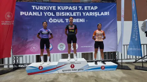 Mevlüt Çavuşoğlu Spor Lisesi Bisiklet Şampiyonası'nda Kürsüye Damga Vurdu