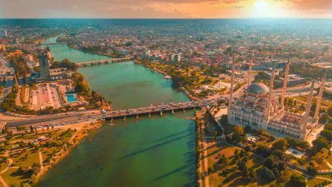 Adana'da Trafiğin Kilitlendiği Kritik Saatler ve Yollar Belli Oldu