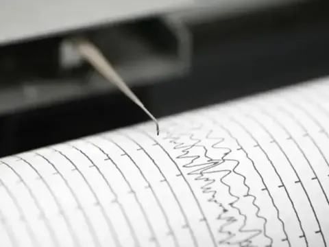 Panama'da 7.6 büyüklüğünde deprem: Tsunami uyarısı ile 8 ülke uyarıldı