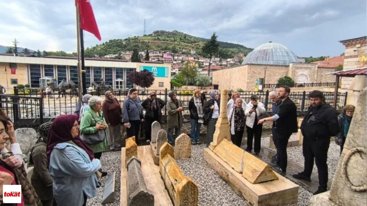 Hamamözü Çerkes Derneği'nden Tokat'a Kültür Çıkarması Hamamözü Çerkes Derneği'nden Tokat'a Kültür Çıkarması