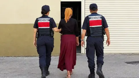 Gaziantep'te 15 yıl 9 ay hapis cezalı firari kadın JASAT operasyonuyla yakalandı