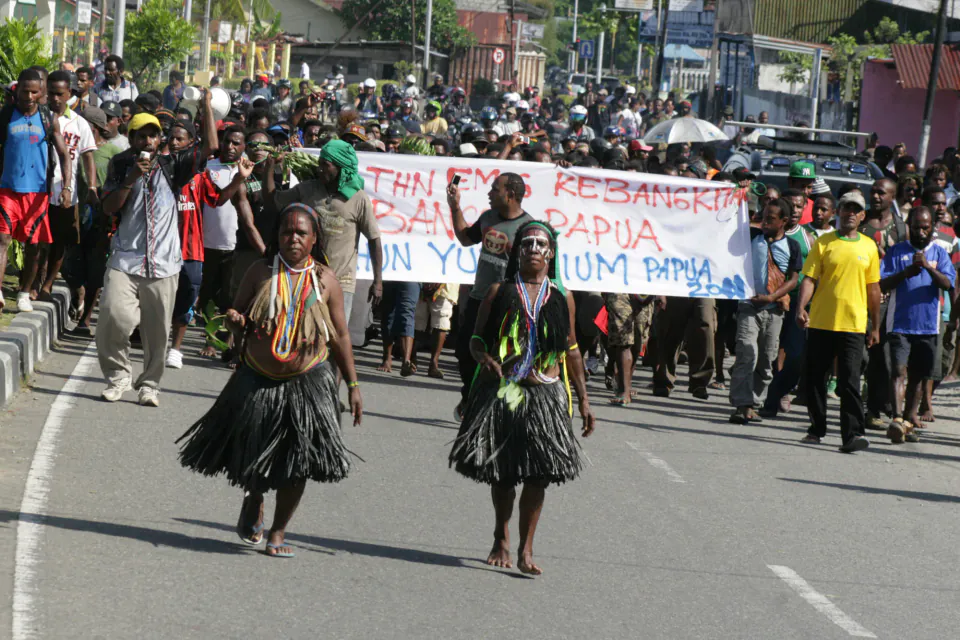 Endone inde çatışma: Papuan separatistleri Amerikan pilotun ölümünden sorumlu olduğunu açıkladı görseli