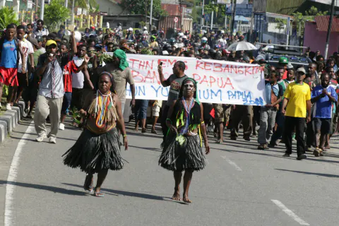 Endone inde çatışma: Papuan separatistleri Amerikan pilotun ölümünden sorumlu olduğunu açıkladı