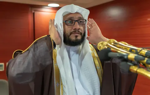 Masjid al-Haram'ın Sesi Sustu: Muadhin İbrahim El-Medeni 51 Yaşında Vefat Etti