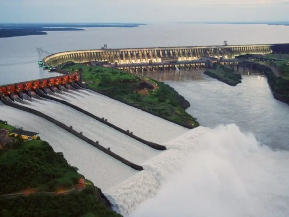 Mühendislik Harikası Itaipu Barajı: Devasa Boyutuyla Mühendislik Fakültelerinde Ders Oluyor görseli