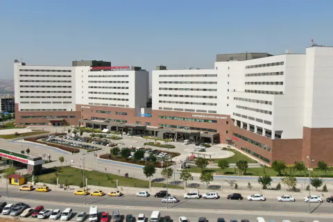 Elazığ'da 3. Kattan Düşen 4 Yaşındaki Çocuk Ağır Yaralandı
