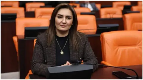 CHP'de İzmir çatlakları derinleşiyor: Kılıç'tan Tugay ve Özel'e 'düçar-naçar' vuruşu