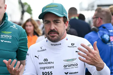 Fernando Alonso'dan FIA'ya İronik Gönderme: 'Üç Dakika Ceza Verirler'