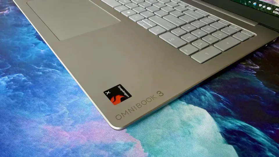 HP OmniBook 3 16 İncelemesi: Snapdragon X İşlemcili Uzun Pil Ömürlü Laptop