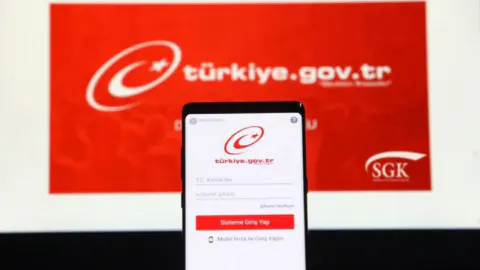e-Devlet Kullanıcıları Dikkat: Dijital Tuzaklara ve Kritik Süreçlere Karşı Uyarılar