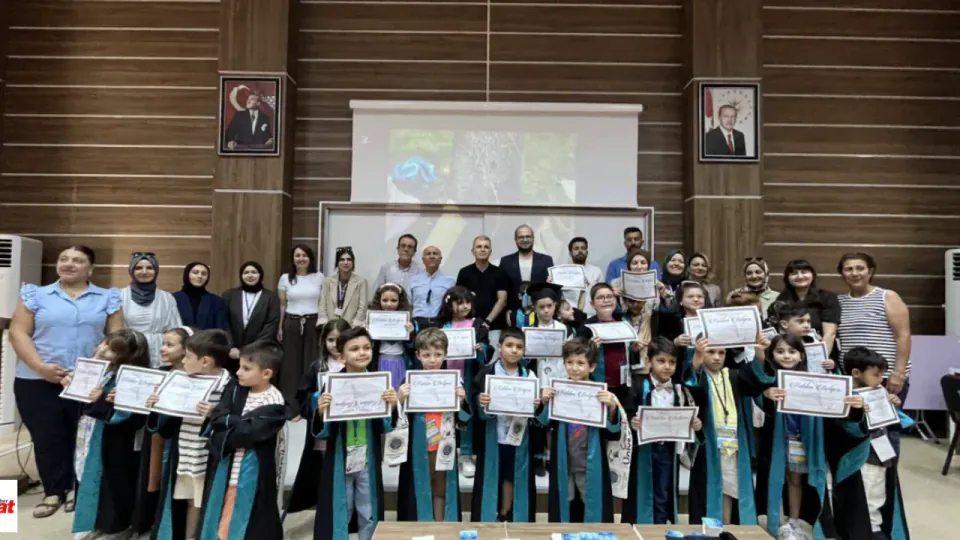 TOGÜ Çocuk Üniversitesinde Mezuniyet Heyecanı: Minikler Kep Fırlattı görseli