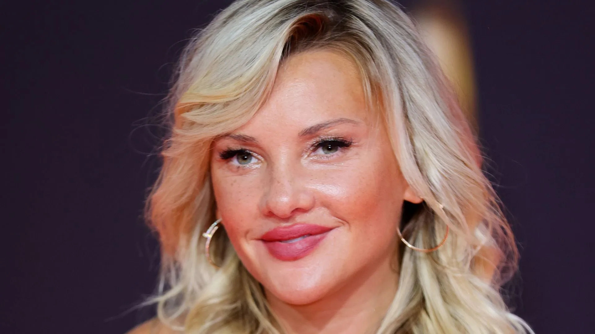 Evelyn Burdecki Kimdir? Alman Yıldızın Kariyeri ve Başarıları Evelyn Burdecki Kimdir? Alman Yıldızın Kariyeri ve Başarıları