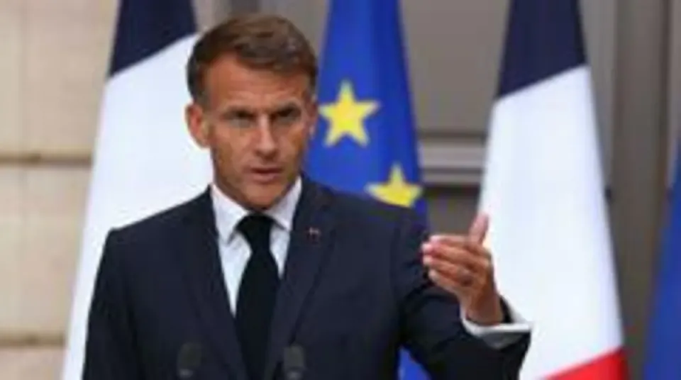Macron: Rusya'nın Avrupa'ya yönelik hibrit saldırılar yoğunlaşıyor, kritik altyapı koruması sıkılaştırıldı görseli