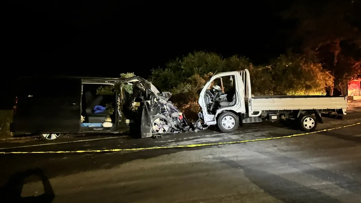 Bayburt Balkaynak'ta Feci Kaza: İki Araç Kafa Kafaya Çarpıştı! Bayburt Balkaynak'ta Feci Kaza: İki Araç Kafa Kafaya Çarpıştı!