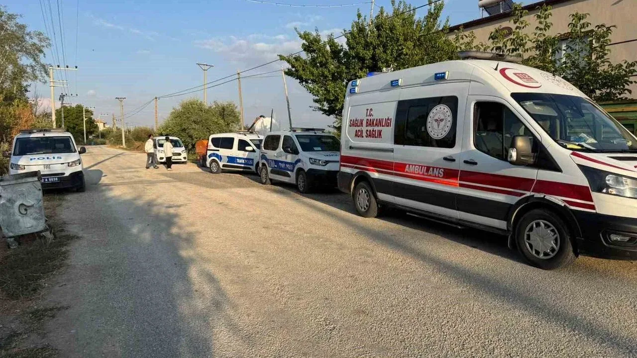 Konya Ereğli'de traktör kazası: 4 yaşındaki çocuk hayatını kaybetti, babası gözaltında Konya Ereğli'de traktör kazası: 4 yaşındaki çocuk hayatını kaybetti, babası gözaltında