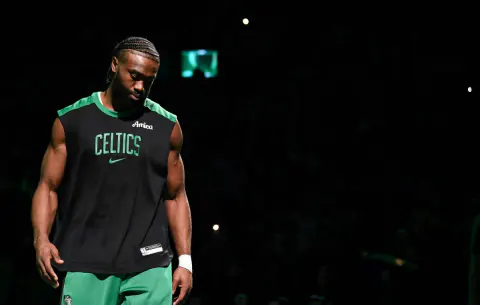 NBA'de Yüzyılın Şoku: Jaylen Brown Philadelphia 76ers'a Transfer Oldu