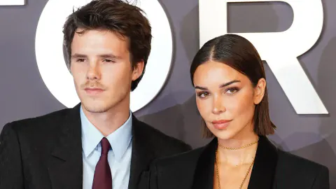 Cruz Beckham ve Jackie Apostel, Londra'da Romantik Gece Paylaştı: Sosyal Medya Gündemi Oldu