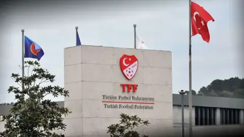 TFF'den 2026-2027 Sezonu Yabancı Kuralı Kararı: 10+4 Devam Ediyor
