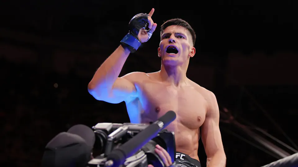UFC Fight Night Serisi ve Islam Dulatov'un Türk Vatandaşlığı Detayları görseli