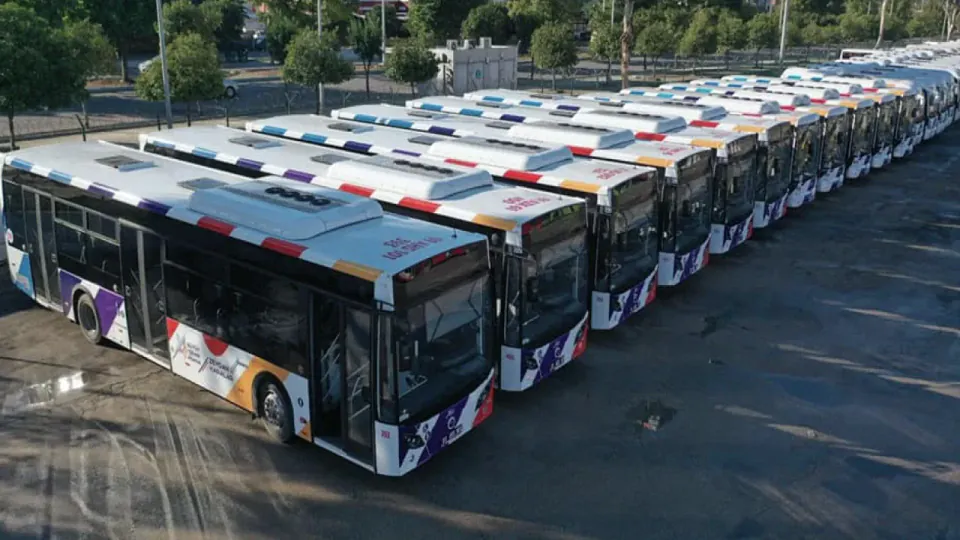 Adana'da Üniversite Öğrencilerine Ücretsiz Ulaşım: Otogar ve Havalimanından Ring Servis Başladı görseli