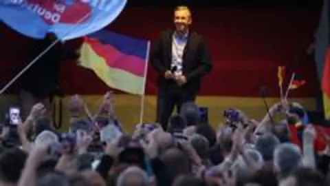 Saksonya-Anhalt'ta AfD tarihe yazılacak mı? Merz'in 'Brandmauer' duvarı sarsılıyor