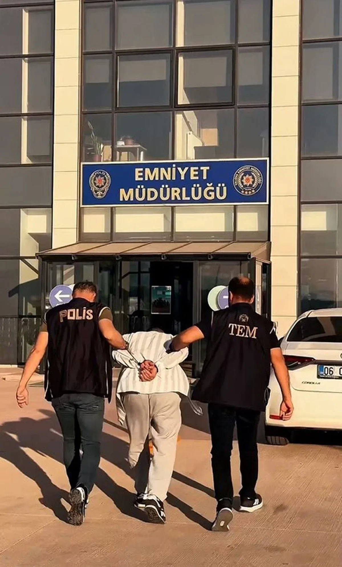 Yalova'da DEAŞ Operasyonu: 4 Şüpheli Yakalandı Yalova'da DEAŞ Operasyonu: 4 Şüpheli Yakalandı