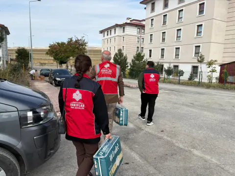 Vakıflar Genel Müdürlüğü Sivas'ta ihtiyaç sahiplere el uzattı: "Sağlık hizmetlerinde eksiklik bırakmayacağız"