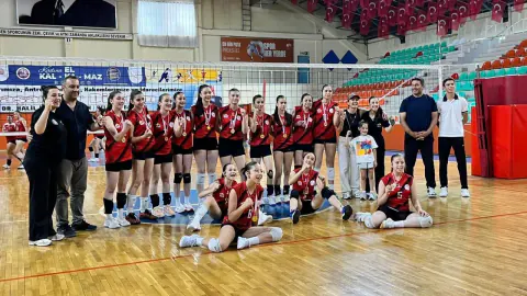 Çorum'un Yıldız Sultanları Yarı Finale Yükseldi