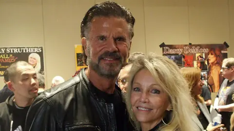 Heather Locklear 65 yaşında 'Melrose Place' buluşmasında: Sevgilisi Lorenzo Lamas yanında