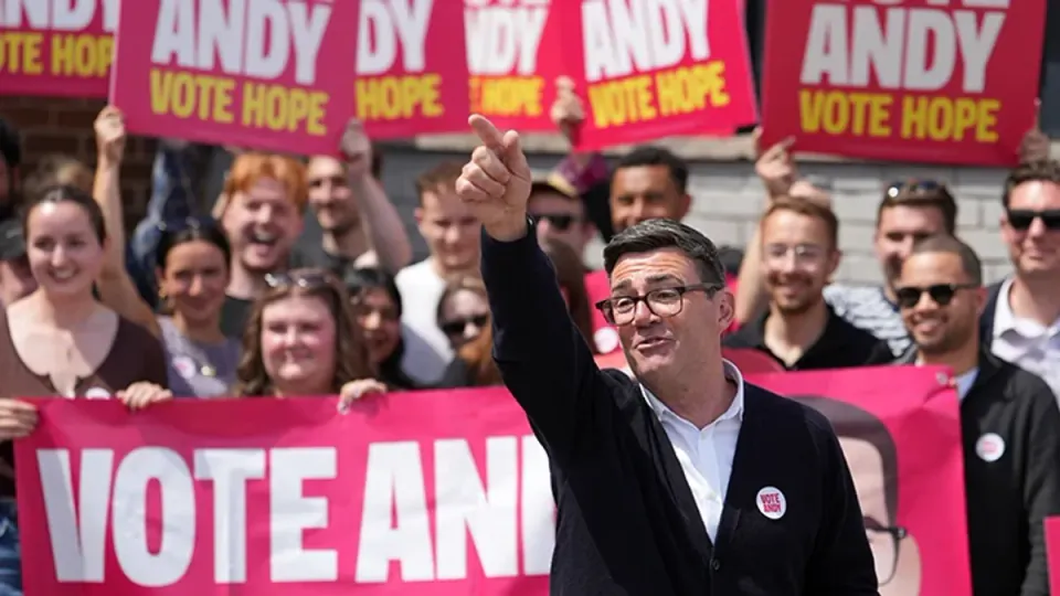 Andy Burnham'dan İngiltere'de Yönetim Devrimi: Yerel Güç Planı görseli