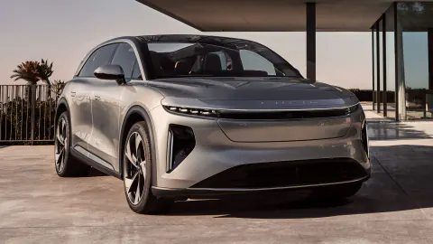 Lucid Motors'da Varoluş Savaşı: İşten Çıkarmalar ve İflas Söylentileri