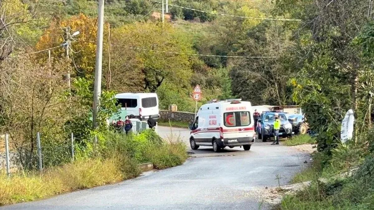 İstanbul-Kocaeli sınırında sel felaketi: 2 kayıp için 16 noktada yoğun arama İstanbul-Kocaeli sınırında sel felaketi: 2 kayıp için 16 noktada yoğun arama