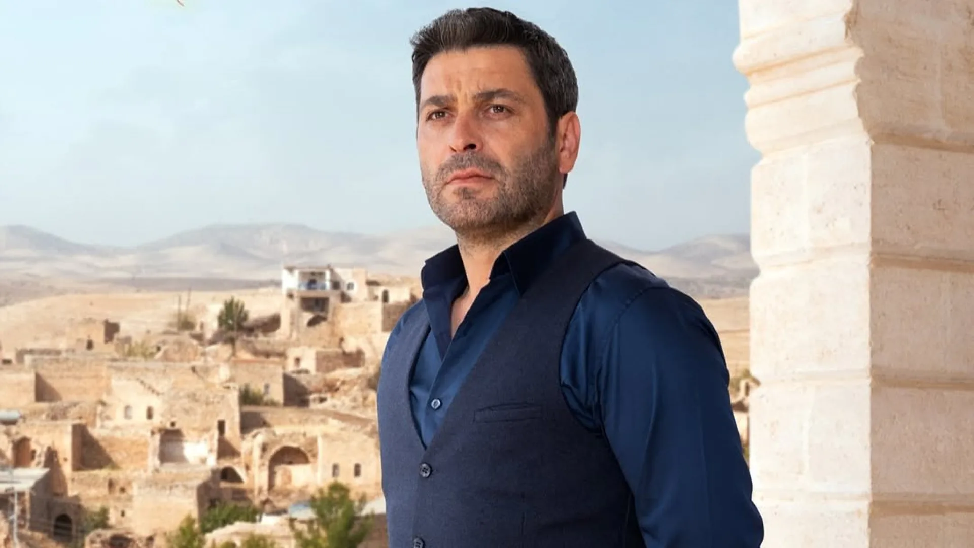 Ozan Akbaba 25 Yıl Sonra Doğduğu Eve Gitti: Kars'ta Duygusal Anlar Ozan Akbaba 25 Yıl Sonra Doğduğu Eve Gitti: Kars'ta Duygusal Anlar