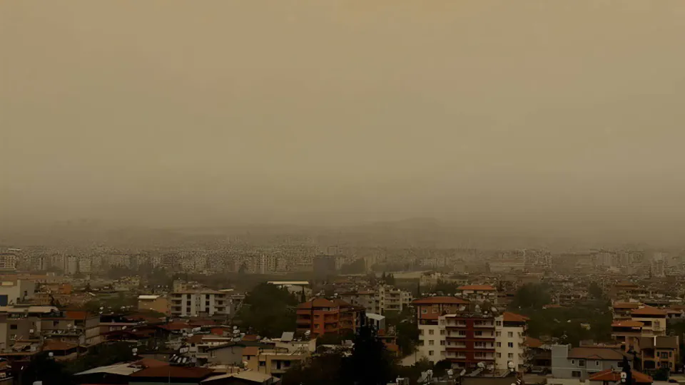 Diyarbakır ve Güneydoğu Anadolu'da Fırtına ve Toz Taşınımı Alarmı görseli
