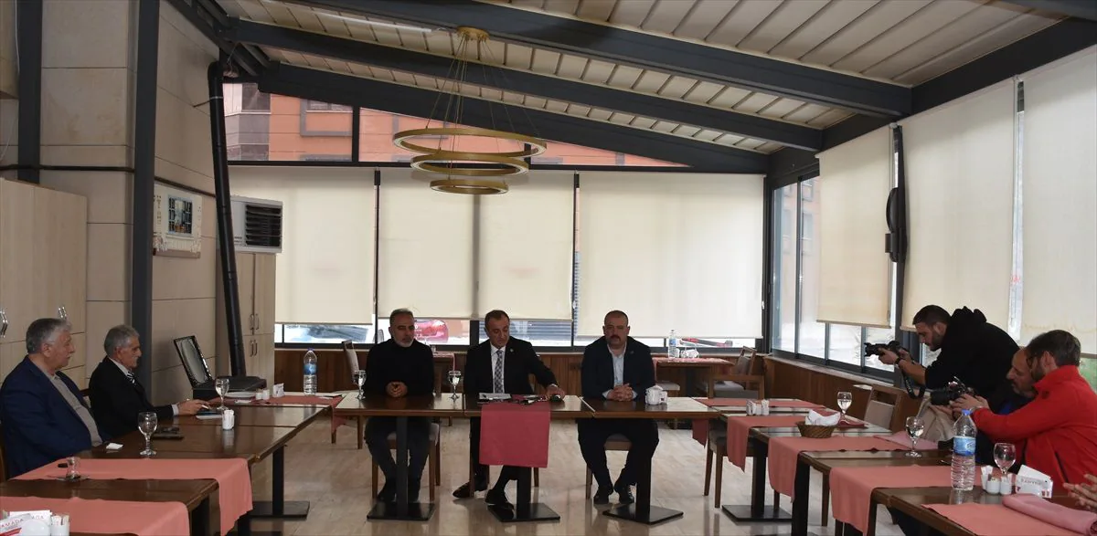 MHP Milletvekili Musa Küçük'ten Diyarbakır'da 'Terörsüz Türkiye' Vurgusu MHP Milletvekili Musa Küçük'ten Diyarbakır'da 'Terörsüz Türkiye' Vurgusu