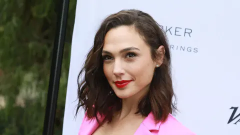 Gal Gadot Tatil Fotoğraflarıyla Sosyal Medyada Gündem Oldu