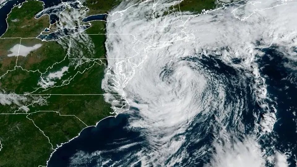 ABD Doğu Sahili'nde Güçlü Nor'easter: 30 Milyon Kişi Uyarı Altında, NY ve NJ Acil Durum İlan Etti görseli