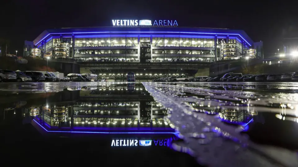 Schalke 04'ten Veltins-Arena için gelecek vizyonu: Modernizasyon yatırımları sürüyor görseli