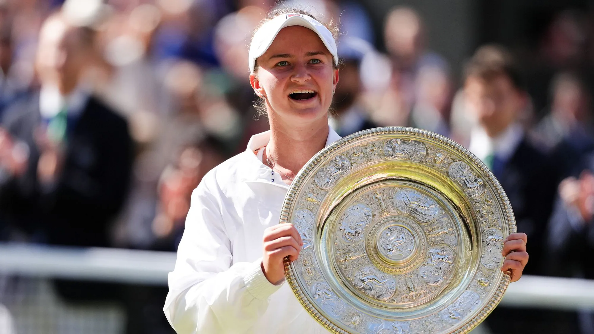 Wimbledon Şampiyonu Barbora Krejčíková: Çim Kortların Hakimiyeti Wimbledon Şampiyonu Barbora Krejčíková: Çim Kortların Hakimiyeti