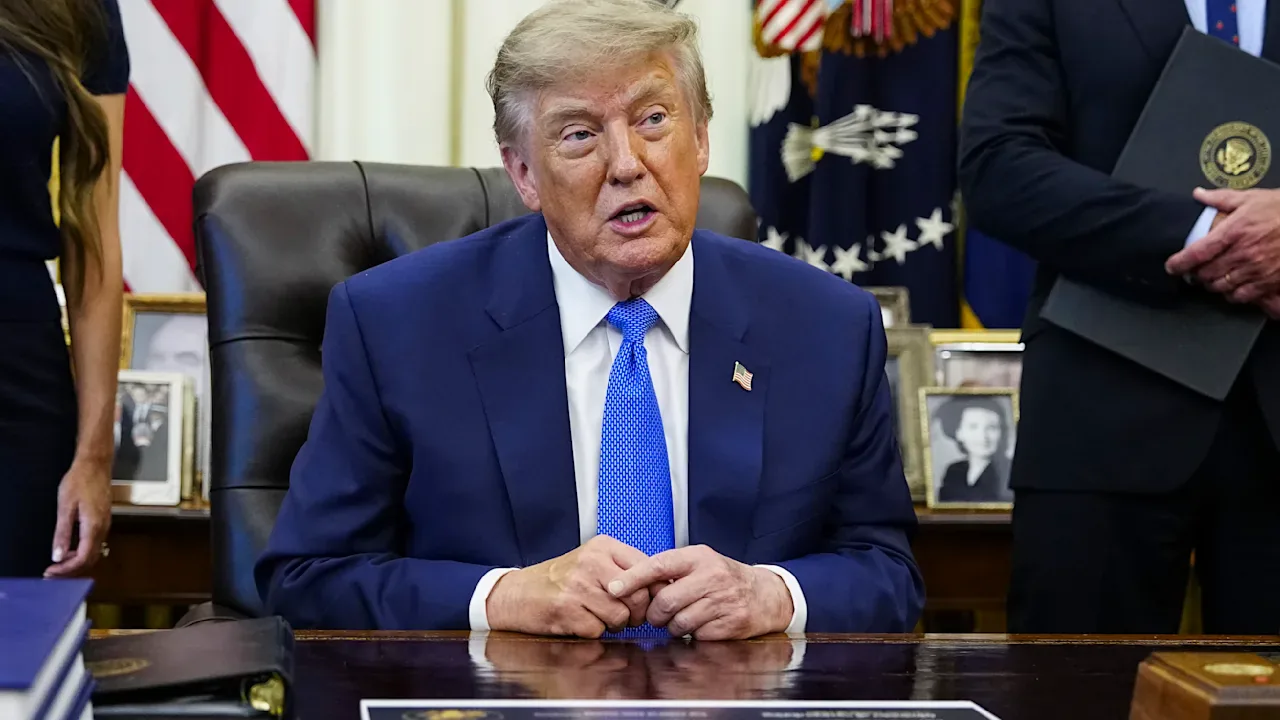 Trump'tan Hormuz Boğazı Sözü: ABD Tam Kontrol Sağladı Trump'tan Hormuz Boğazı Sözü: ABD Tam Kontrol Sağladı