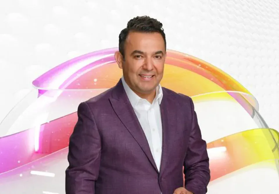 Tahir Sarıkaya Kimdir? Beyaz TV Sunucusu Hakkında Tüm Detaylar görseli