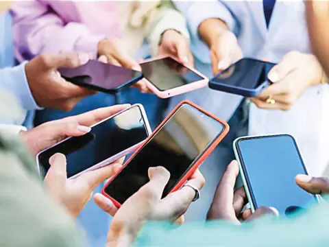 Akıllı Telefonlarda Gümrük Limiti Değişti: Yeni Düzenleme Yürürlüğe Giriyor