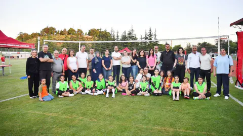 Kırşehir'de Geleceğin Yıldızları Sahne Aldı: Mini Kızlar Ligi Başladı