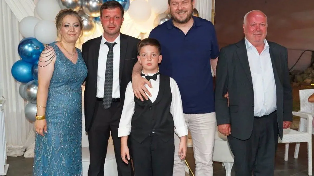 Pınarhisar Belediye Başkanı İhsan Talay, Teşkilat Mensubunun Oğlunun Sünnet Törenine Katıldı Pınarhisar Belediye Başkanı İhsan Talay, Teşkilat Mensubunun Oğlunun Sünnet Törenine Katıldı