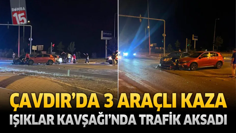 Burdur'un Çavdır İlçesinde 3 Araçlı Trafik Kazası: Işıklar Kavşağı'nda Aksama görseli
