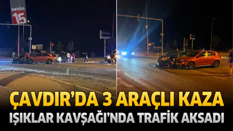 Burdur'un Çavdır İlçesinde 3 Araçlı Trafik Kazası: Işıklar Kavşağı'nda Aksama