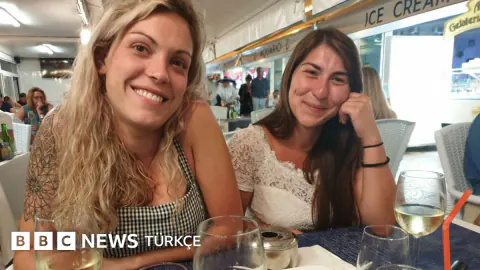 Tazmanya'da Kayıp Arkadaşını Bulmak İçin 17 Bin Kilometre Yol Katetti