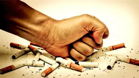 Sağlık Bakanlığı'ndan radikal sigara taslağı: 2040'ta tam yasak, paketler tek tip olacak
