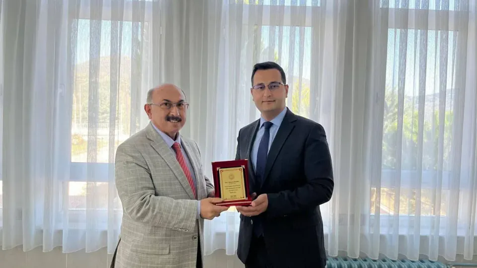 Çorum'da 12 yıldır ilçe müdürü olan Süleyman Atçıoğlu görevini bıraktı görseli